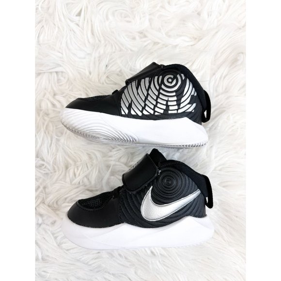 Nike Team Hustle D 9 Black White High Top Sneakers Toddler Size 5 - Picture 3 of 6